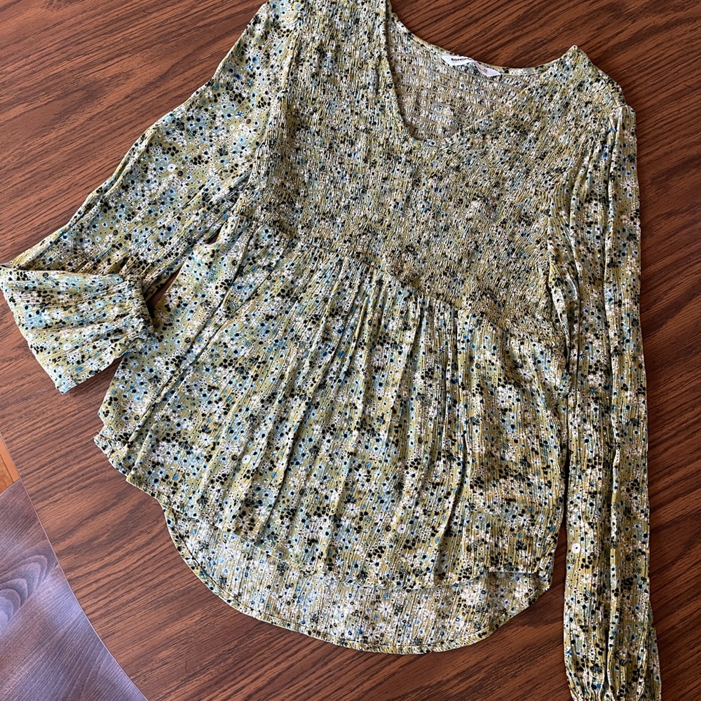 Sonoma Green Pleated Blouse with Relaxed Sleeves